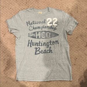 Hollister Men’s Graphic Tee